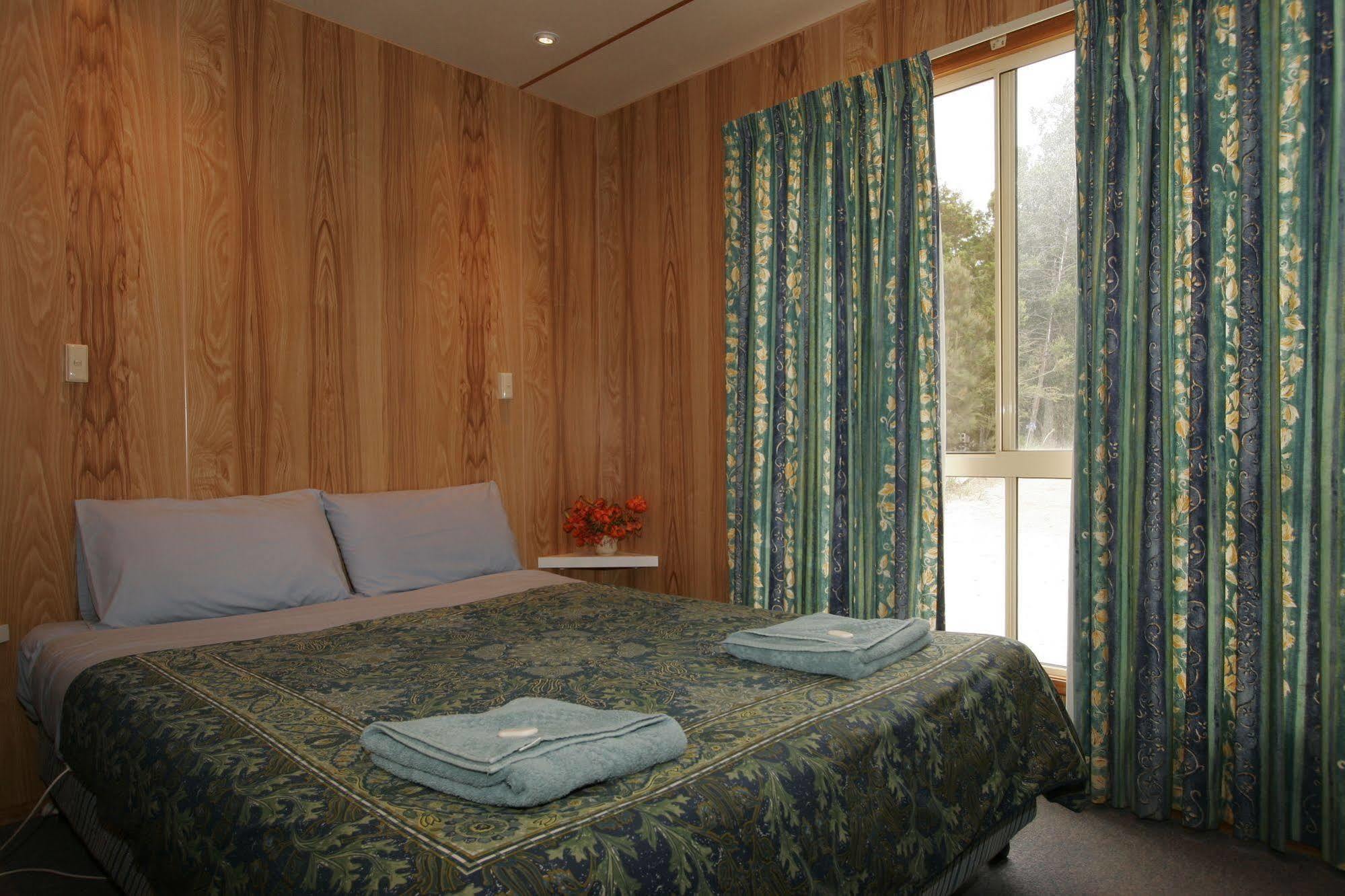 Big4 Iluka On Freycinet Hotel Коулс Бей Екстериор снимка